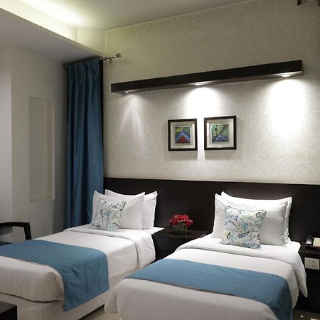 Rockland Hotel, C.R Park Yeni Delhi Dış mekan fotoğraf