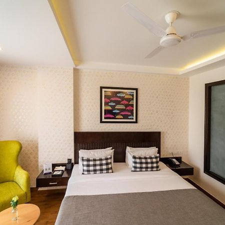 Rockland Hotel, C.R Park Yeni Delhi Dış mekan fotoğraf