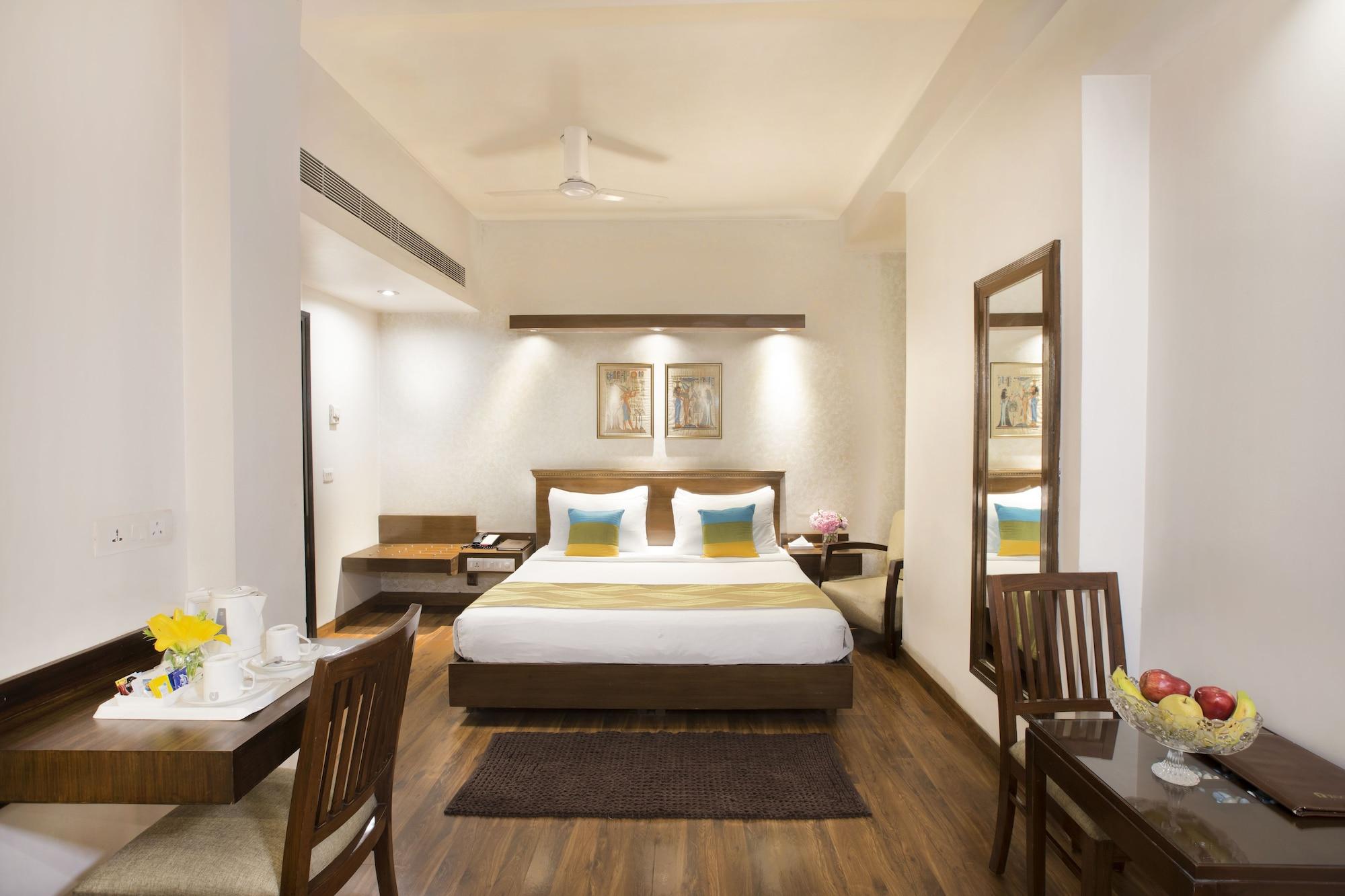 Rockland Hotel, C.R Park Yeni Delhi Dış mekan fotoğraf