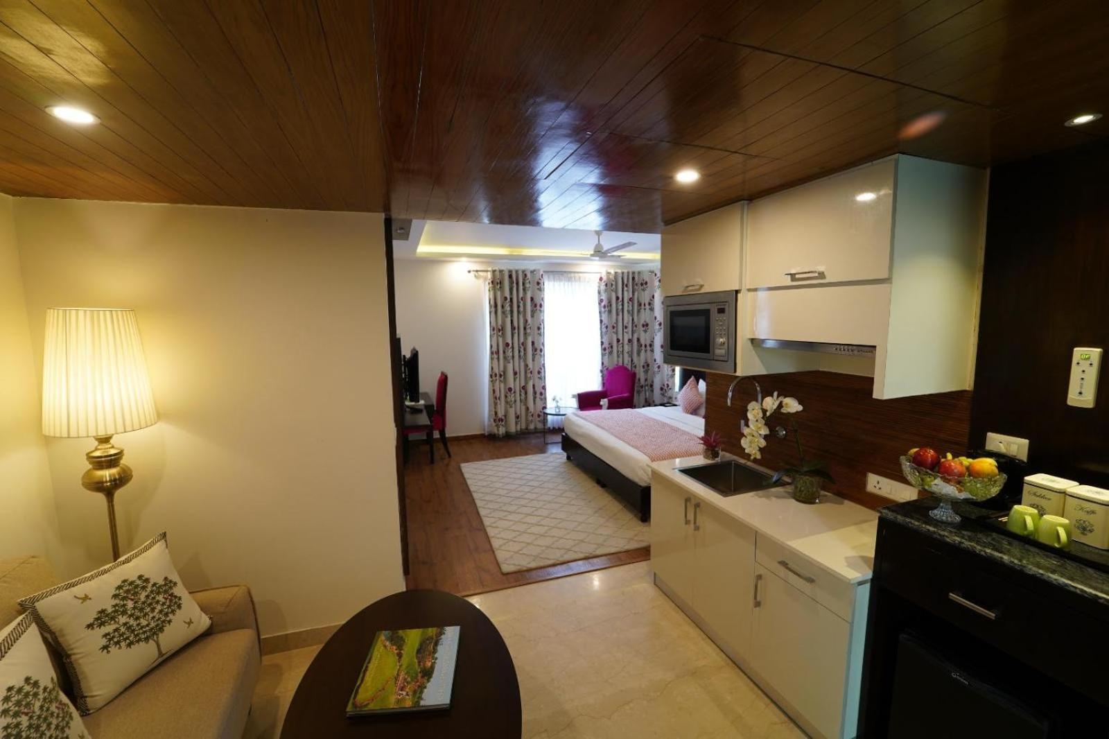 Rockland Hotel, C.R Park Yeni Delhi Dış mekan fotoğraf