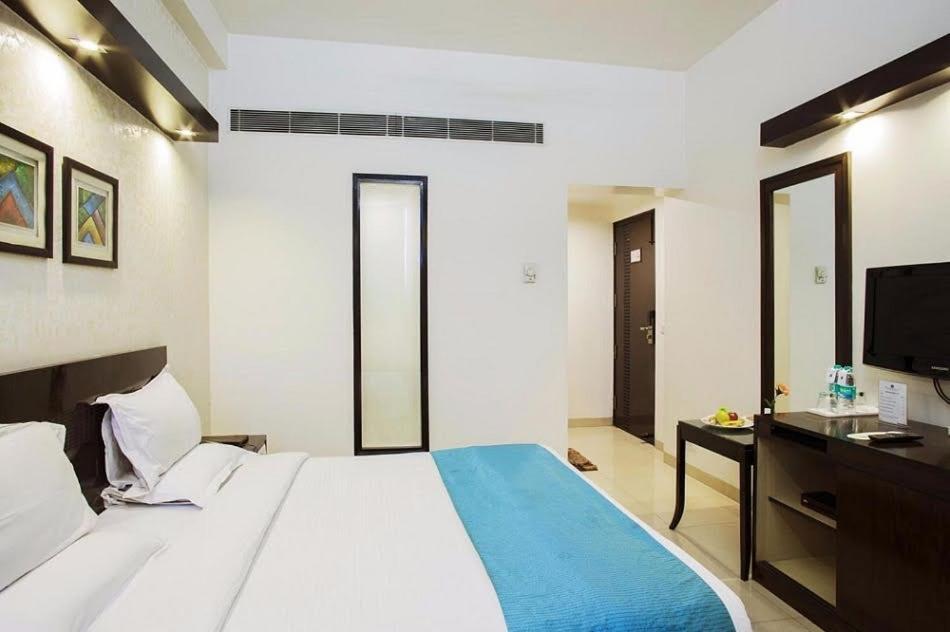 Rockland Hotel, C.R Park Yeni Delhi Dış mekan fotoğraf