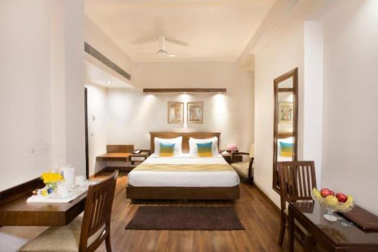 Rockland Hotel, C.R Park Yeni Delhi Dış mekan fotoğraf