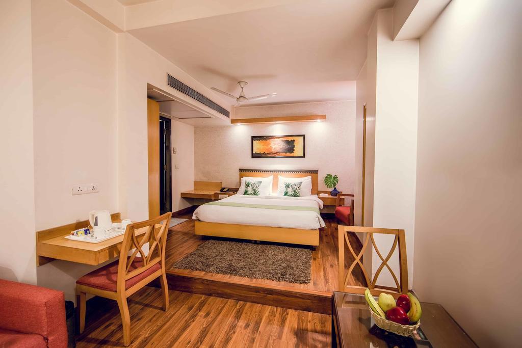 Rockland Hotel, C.R Park Yeni Delhi Dış mekan fotoğraf